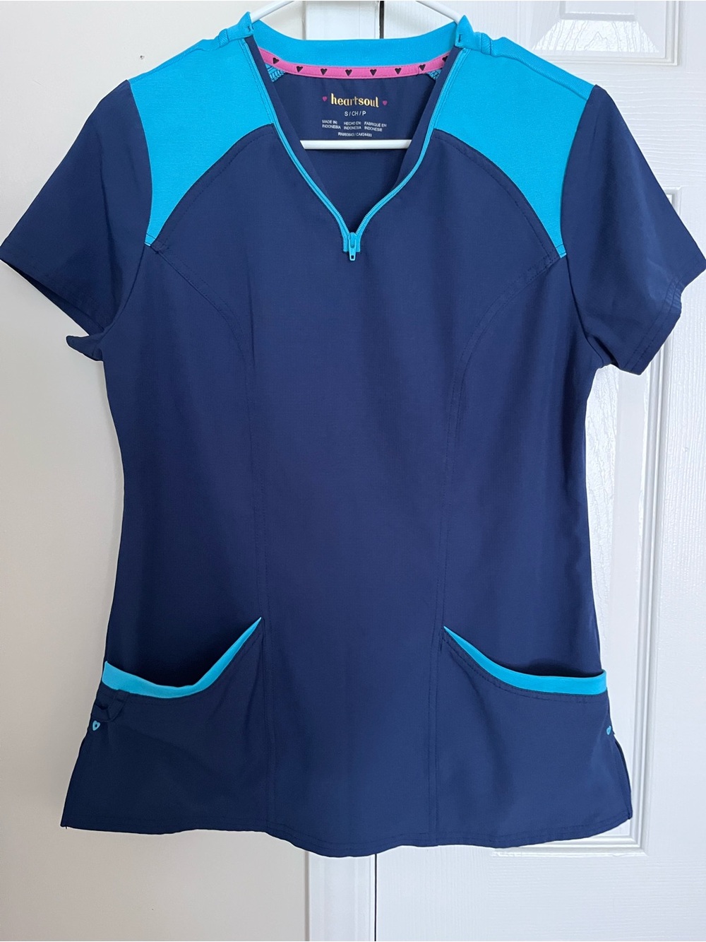 HeartSoul Women's Navy and Teal  Scrub Top Size Small